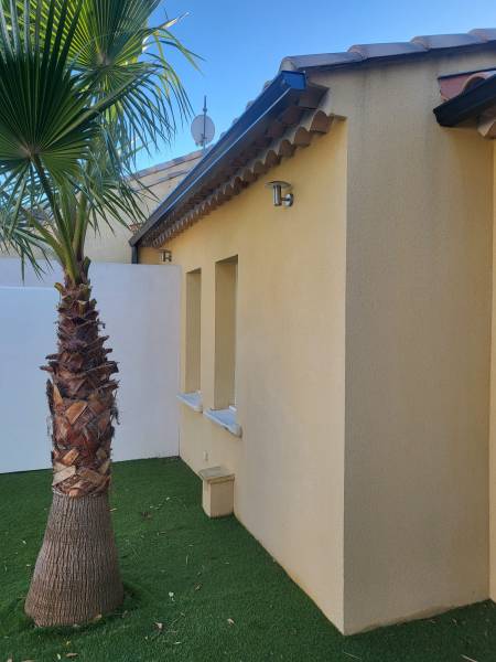 Pose de gouttières en aluminium à Sausset les Pins 