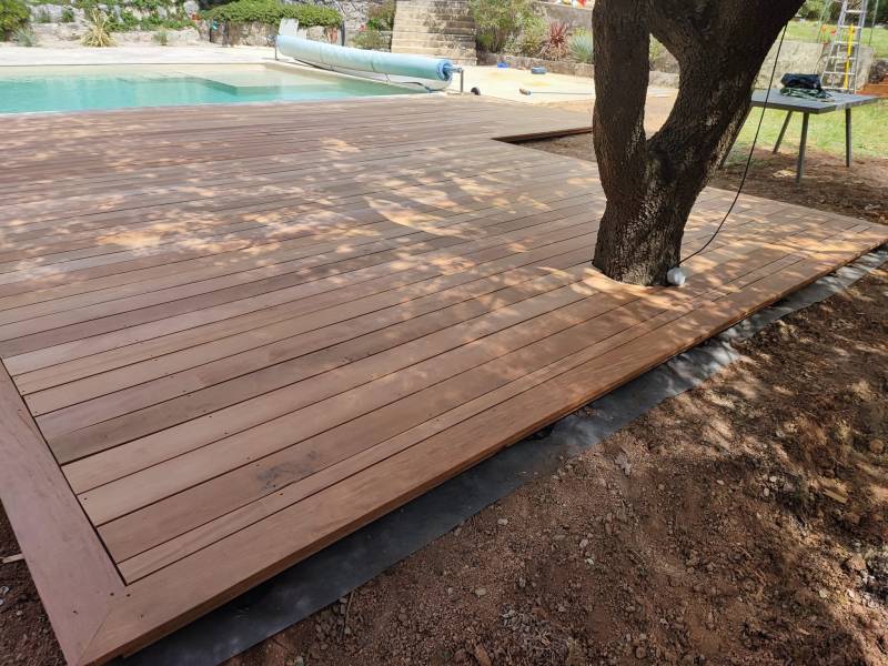 Pose d'une terrasse en bois de 55m²