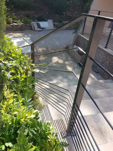 Fabrication et pose de garde corp en acier à Tourves dans le var.