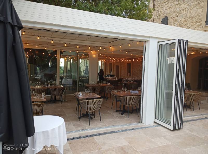 Pergola bioclimatique à la Bastide de Venelles près d’Aix-en-Provence