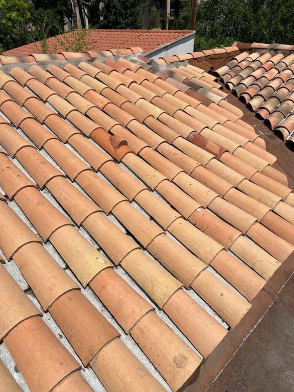 Entretien toiture et changement de tuiles cassées