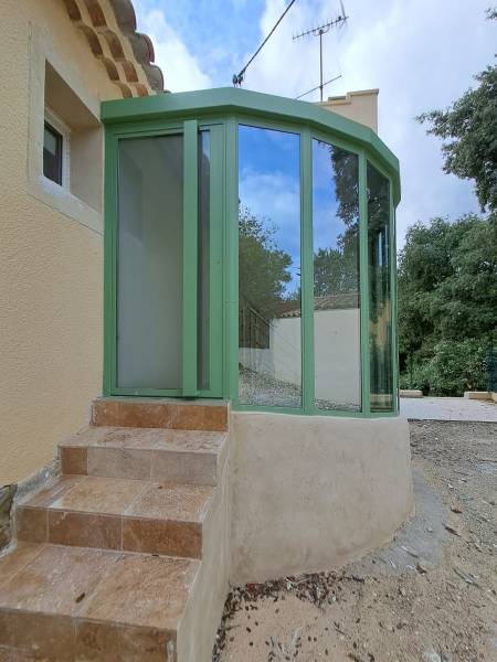 Verrière en acier cintré et thermolaqué