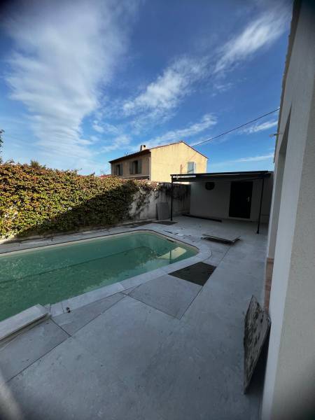 entreprise pour rénovation plage de piscine Mimet